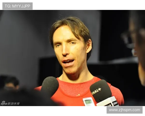 退役足球明星畅谈职业生涯与未来规划的独家采访稿